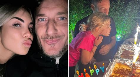 Festa di compleanno in famiglia per Francesco Totti: la dedica di .